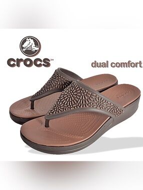 Crocs Sz 9 Diamonte Montgomery Brown beaded Dual Comfort Wedge Thong Sandals EUC